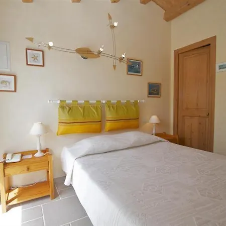 Locations De Le Clos Rhea