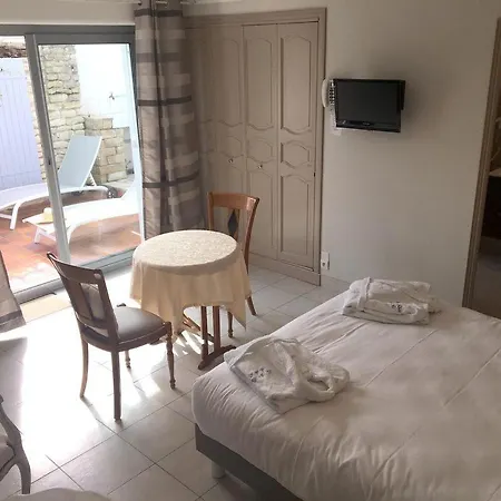 Locations De Le Clos Rhea *