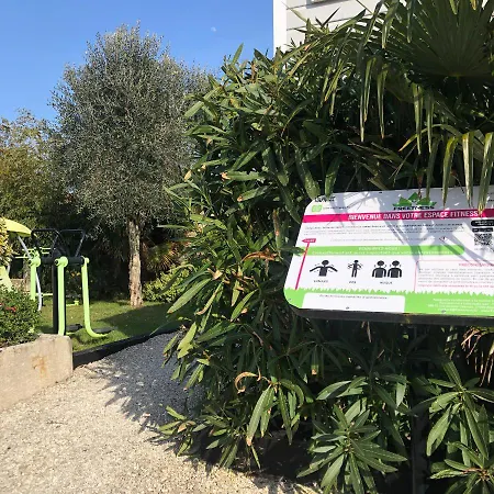 Locations De Le Clos Rhea Holiday home