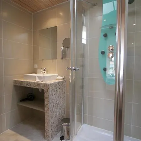 Locations De Le Clos Rhea Holiday home *