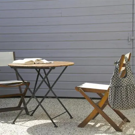Locations De Le Clos Rhea Holiday home *