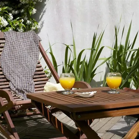 Locations De Le Clos Rhea Holiday home